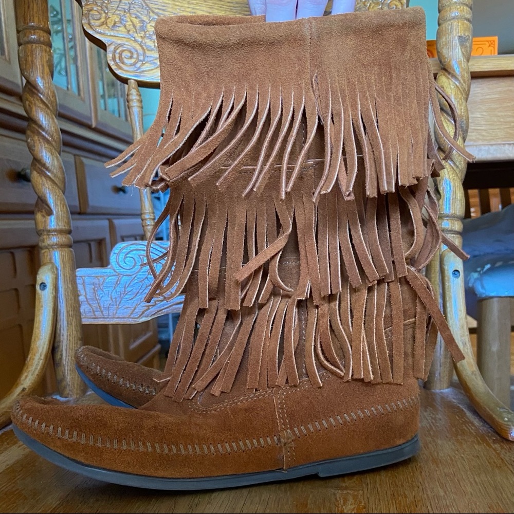 Minnetonka 3-layer fringe boots